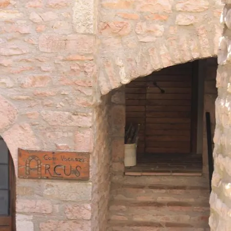 Arcus